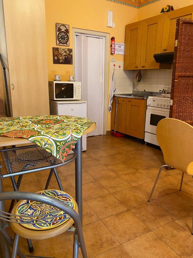 Cottage Gole Alcantara Gloria Room Graniti Exterior photo